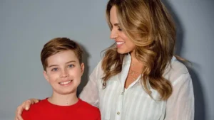 Public Recognition and Influence Nicole Saphier