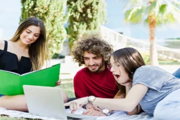 How to Pay for Summer College Courses